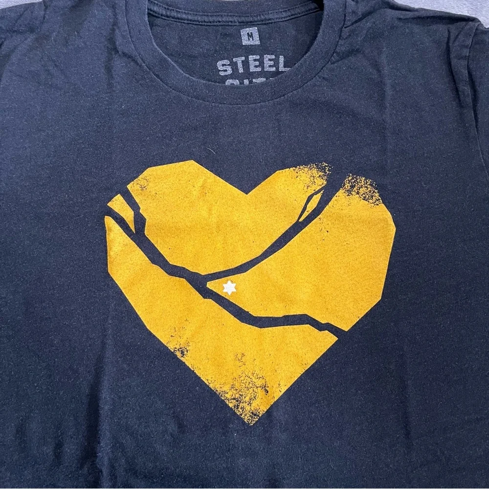 Pittsburgh Tee - Picture 2 of 3